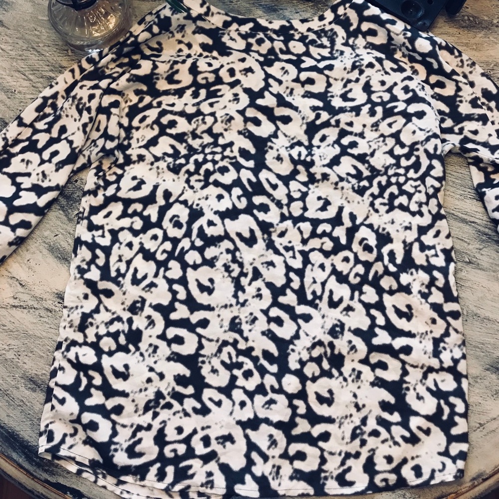 The Limited Button-Up - Picture 8 of 8